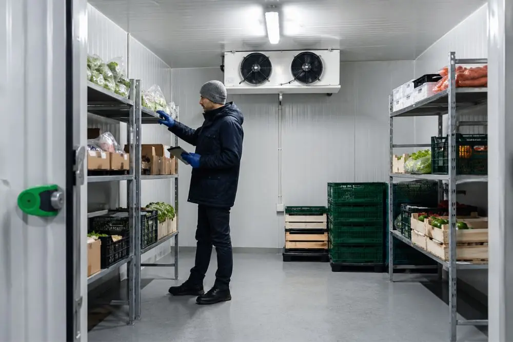 How to maintain a commercial cold room efficiently?